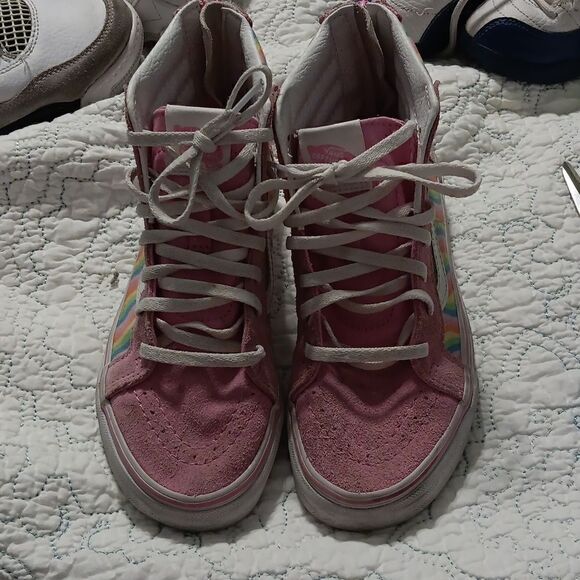 Vans - Picture 1 of 5